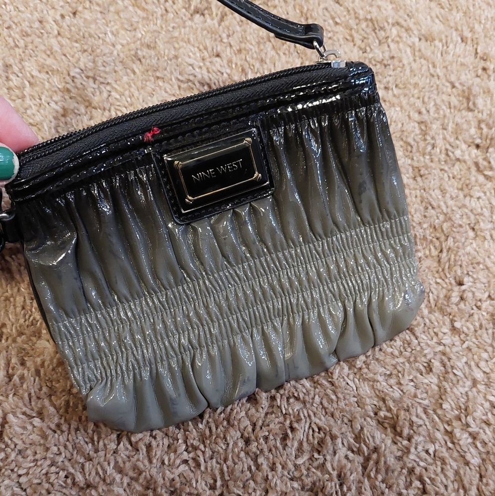 NINE WEST Pleated Vegan Leather Ombre Shopper Tote and Wristlet Bundle - Picture 9 of 15